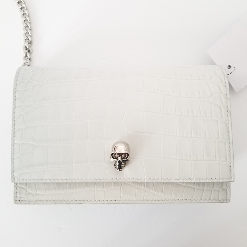 Alexander McQueen Skull Croc-Embossed Leather Chain Crossbody Light Gray - Picture 11 of 12